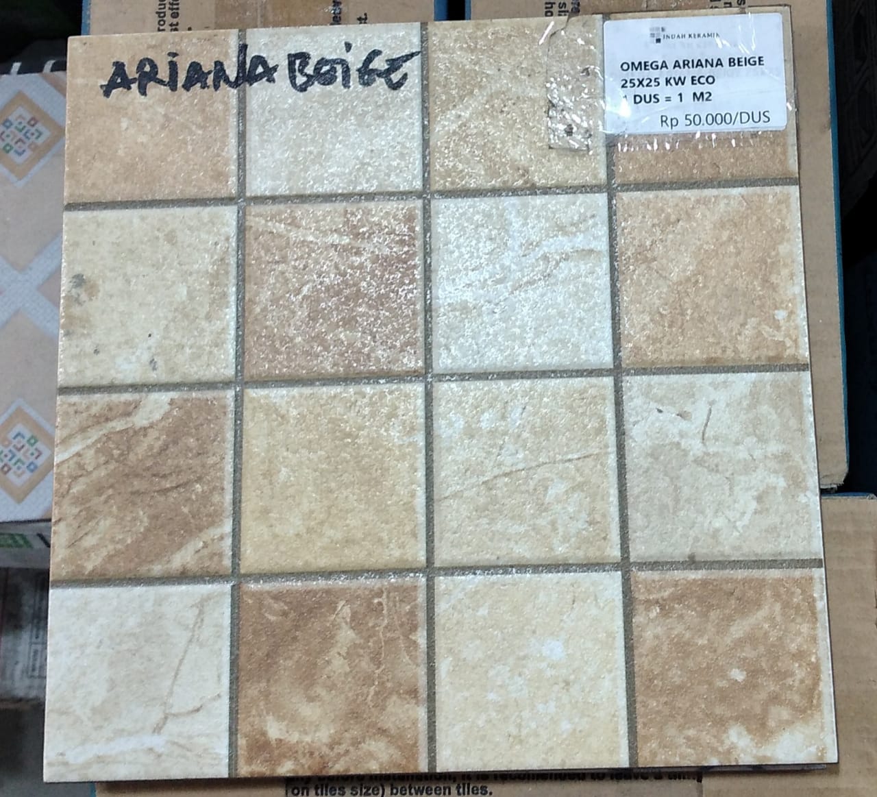 Omega Ariana Beige 25x25